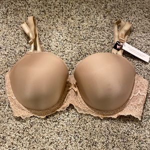 NWT Victoria’s Secret Dream Angels Lightly Lined Lace Demi | 34DD